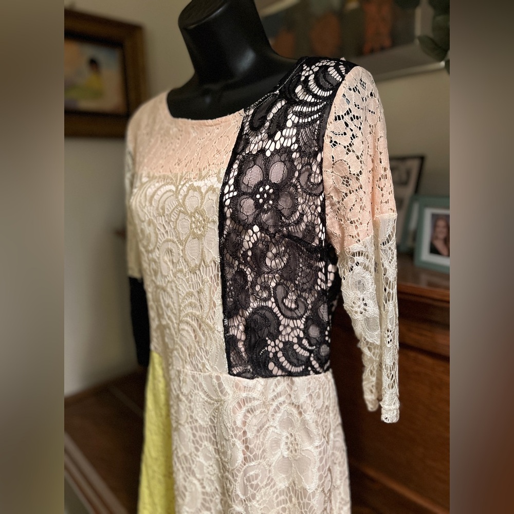 Elegant Lace Patchwork Dress - image 2